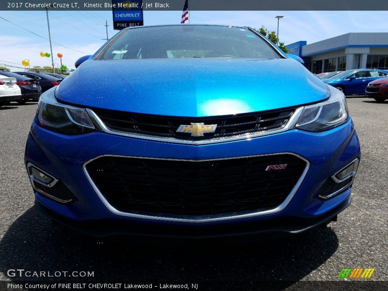 Kinetic Blue Metallic / Jet Black 2017 Chevrolet Cruze LT