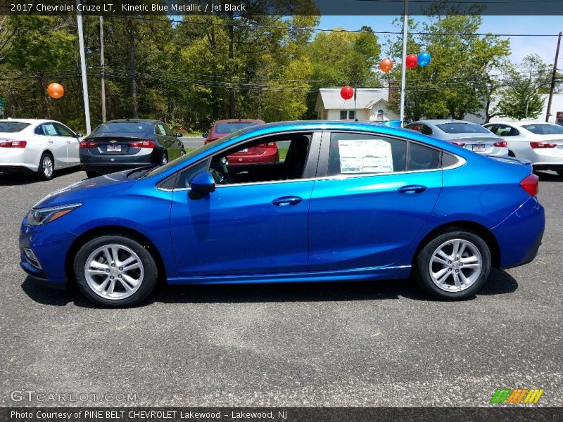 Kinetic Blue Metallic / Jet Black 2017 Chevrolet Cruze LT