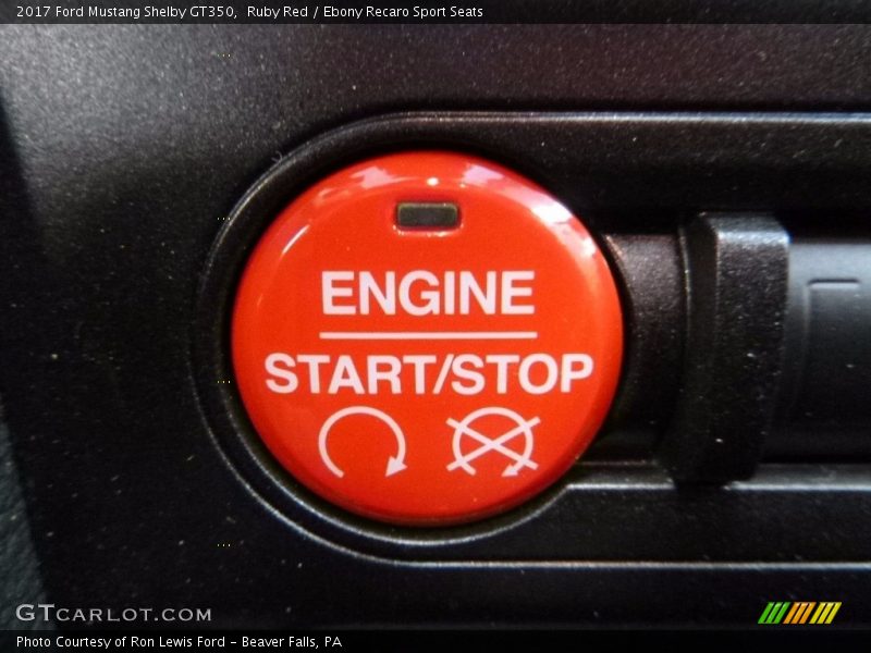 Controls of 2017 Mustang Shelby GT350