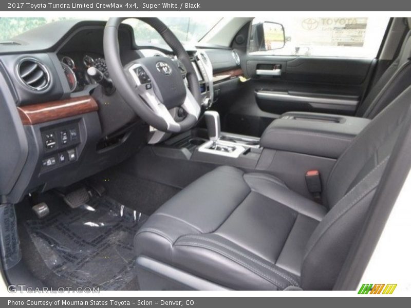 Super White / Black 2017 Toyota Tundra Limited CrewMax 4x4