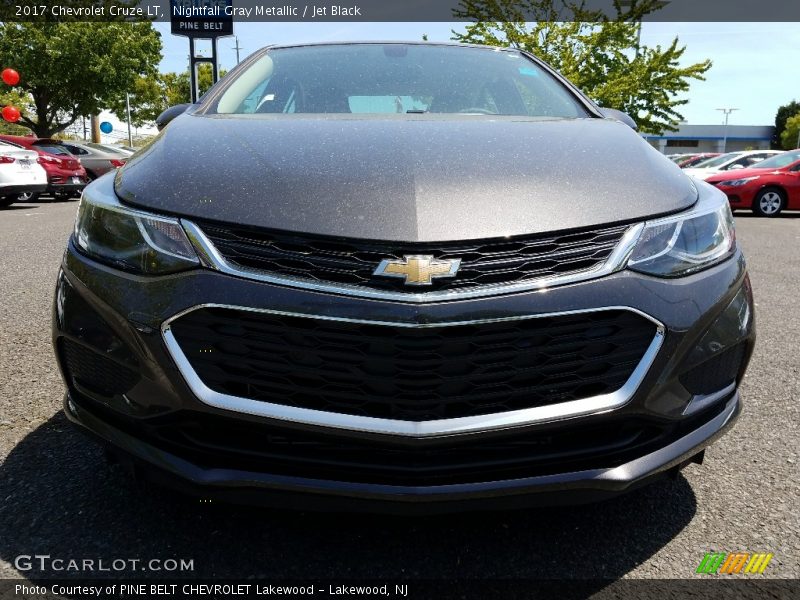 Nightfall Gray Metallic / Jet Black 2017 Chevrolet Cruze LT