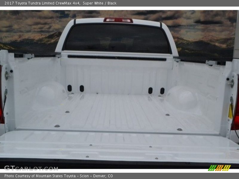Super White / Black 2017 Toyota Tundra Limited CrewMax 4x4