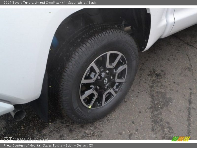 Super White / Black 2017 Toyota Tundra Limited CrewMax 4x4