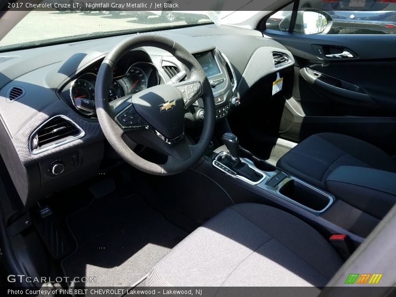 Nightfall Gray Metallic / Jet Black 2017 Chevrolet Cruze LT