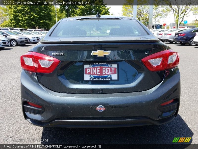Nightfall Gray Metallic / Jet Black 2017 Chevrolet Cruze LT