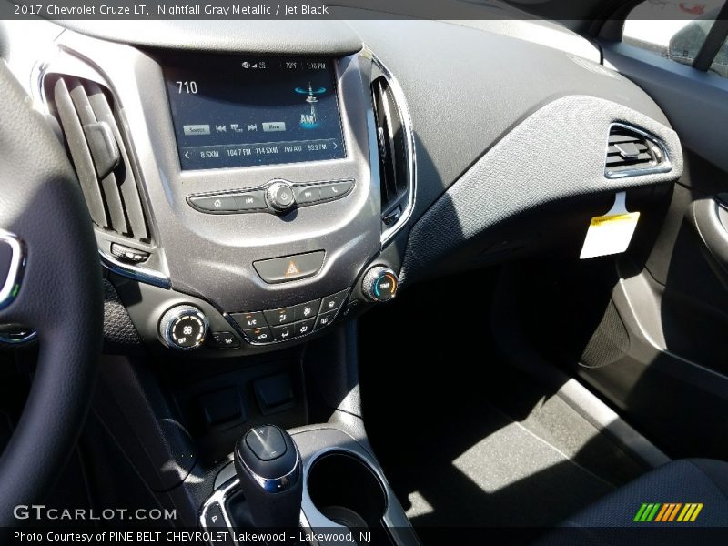 Nightfall Gray Metallic / Jet Black 2017 Chevrolet Cruze LT