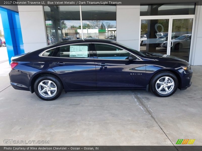 Blue Velvet Metallic / Dark Titanium/Light Titanium 2017 Chevrolet Traverse LS