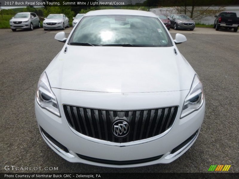 Summit White / Light Neutral/Cocoa 2017 Buick Regal Sport Touring