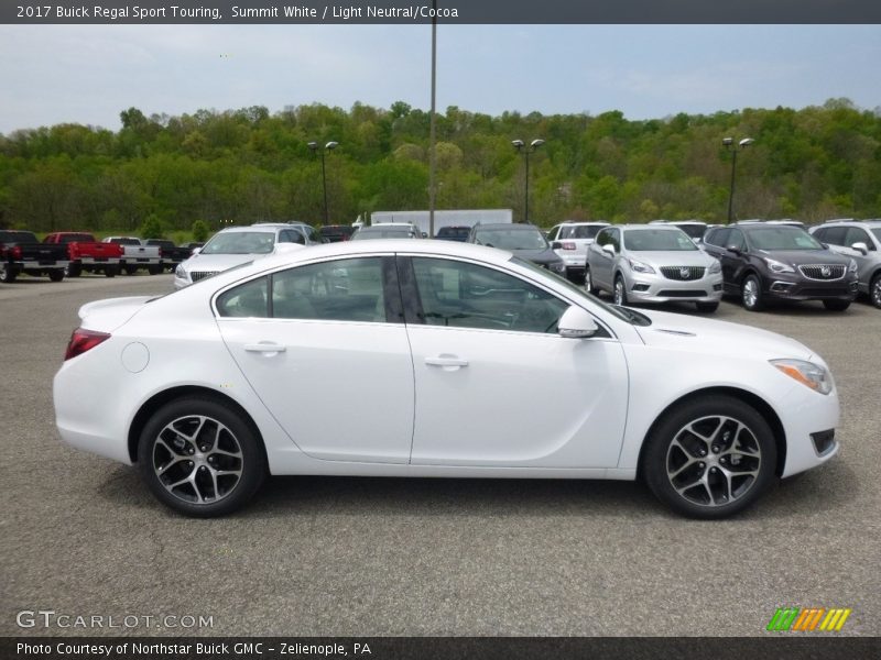 Summit White / Light Neutral/Cocoa 2017 Buick Regal Sport Touring