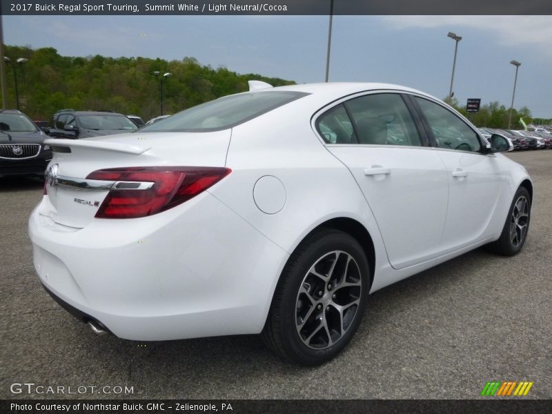 Summit White / Light Neutral/Cocoa 2017 Buick Regal Sport Touring