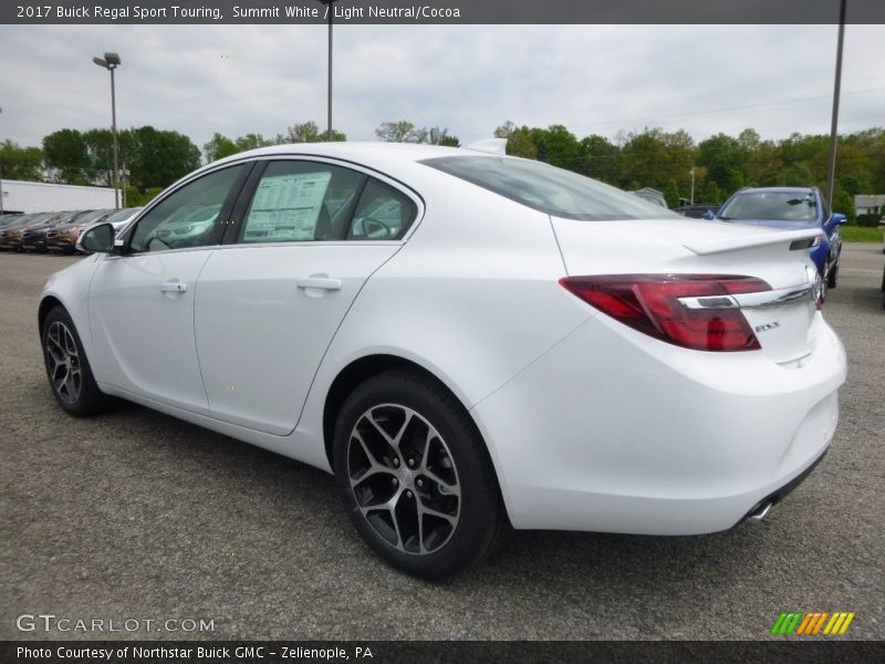 Summit White / Light Neutral/Cocoa 2017 Buick Regal Sport Touring