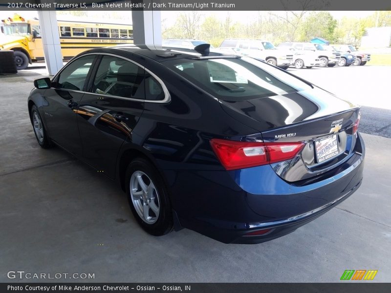 Blue Velvet Metallic / Dark Titanium/Light Titanium 2017 Chevrolet Traverse LS