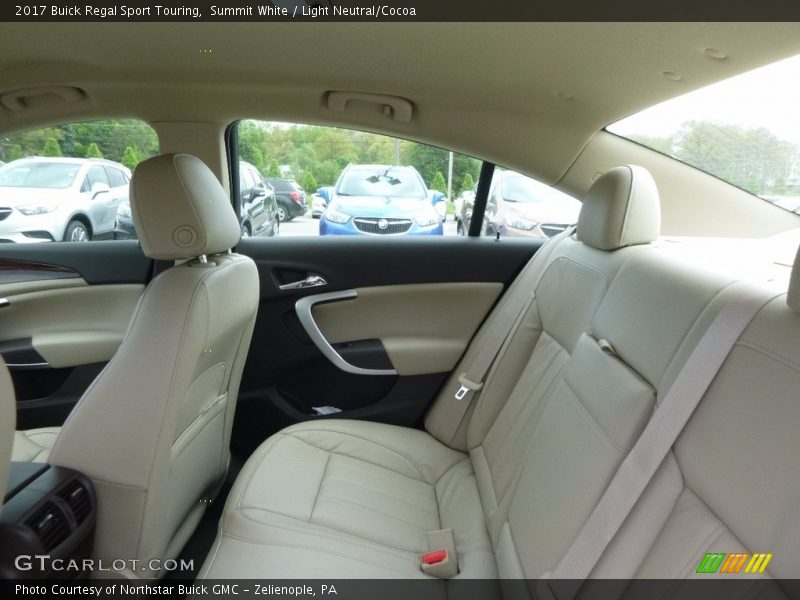 Summit White / Light Neutral/Cocoa 2017 Buick Regal Sport Touring