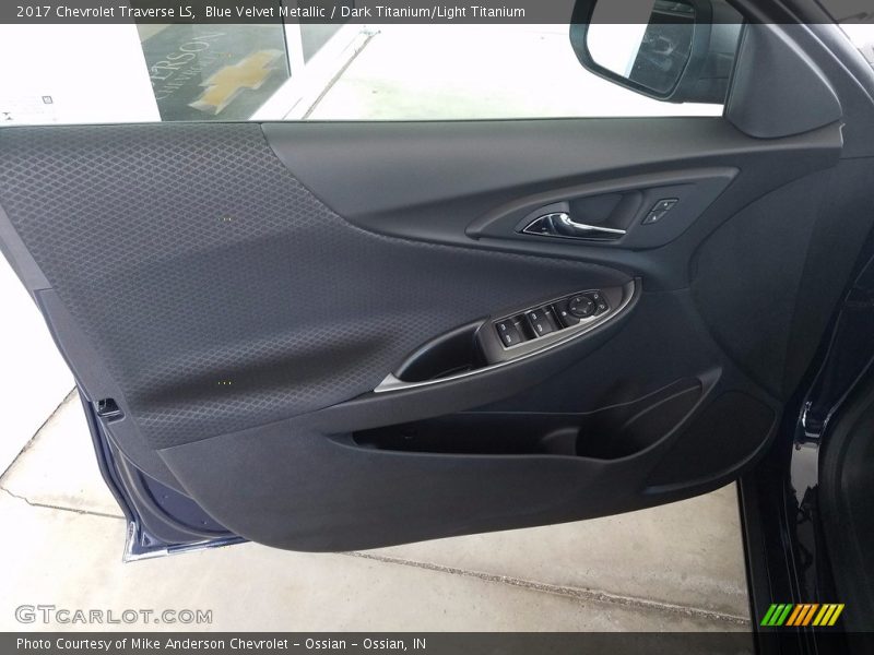 Blue Velvet Metallic / Dark Titanium/Light Titanium 2017 Chevrolet Traverse LS