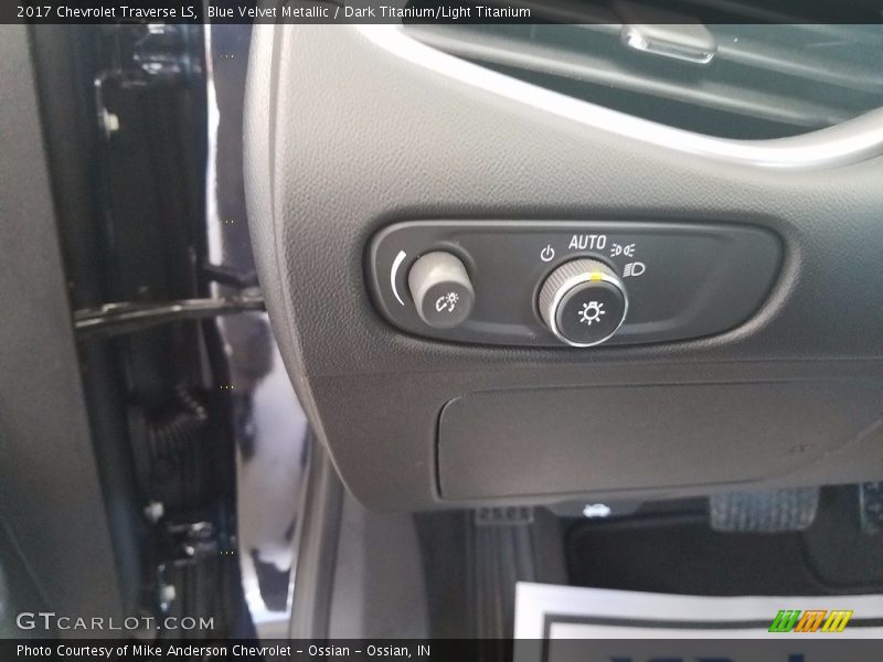 Blue Velvet Metallic / Dark Titanium/Light Titanium 2017 Chevrolet Traverse LS
