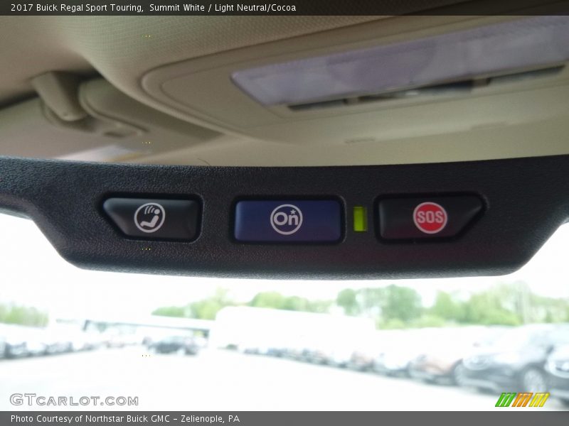 Summit White / Light Neutral/Cocoa 2017 Buick Regal Sport Touring