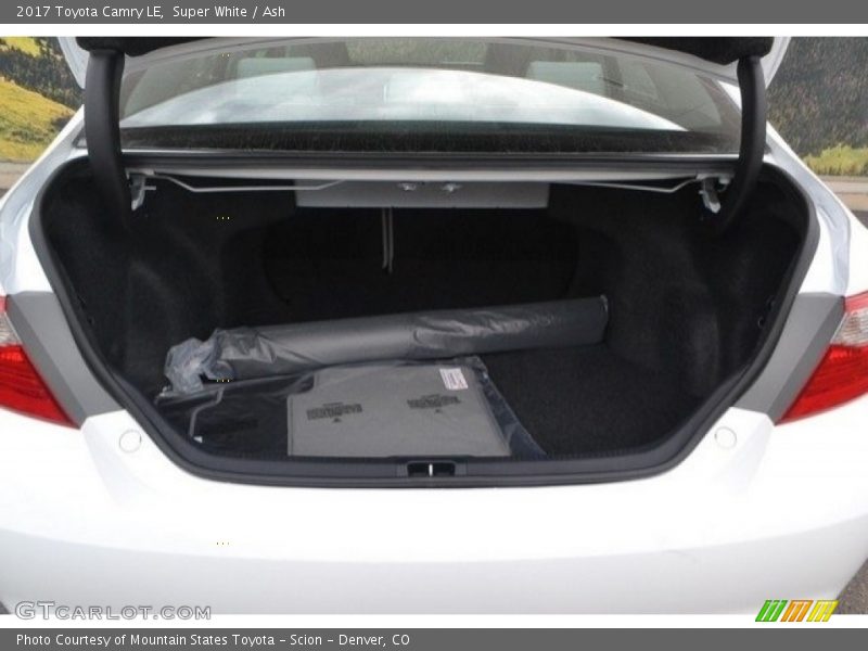 Super White / Ash 2017 Toyota Camry LE