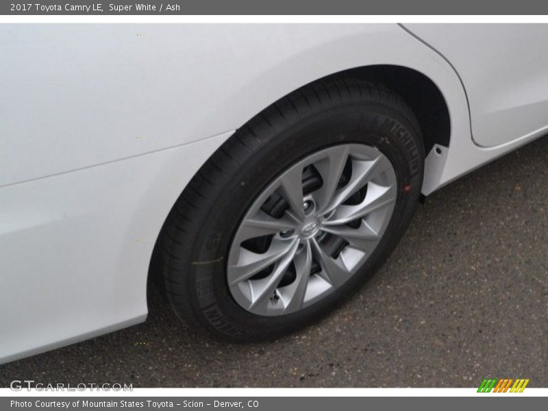 Super White / Ash 2017 Toyota Camry LE