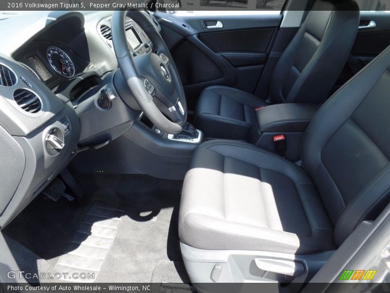 Pepper Gray Metallic / Charcoal 2016 Volkswagen Tiguan S