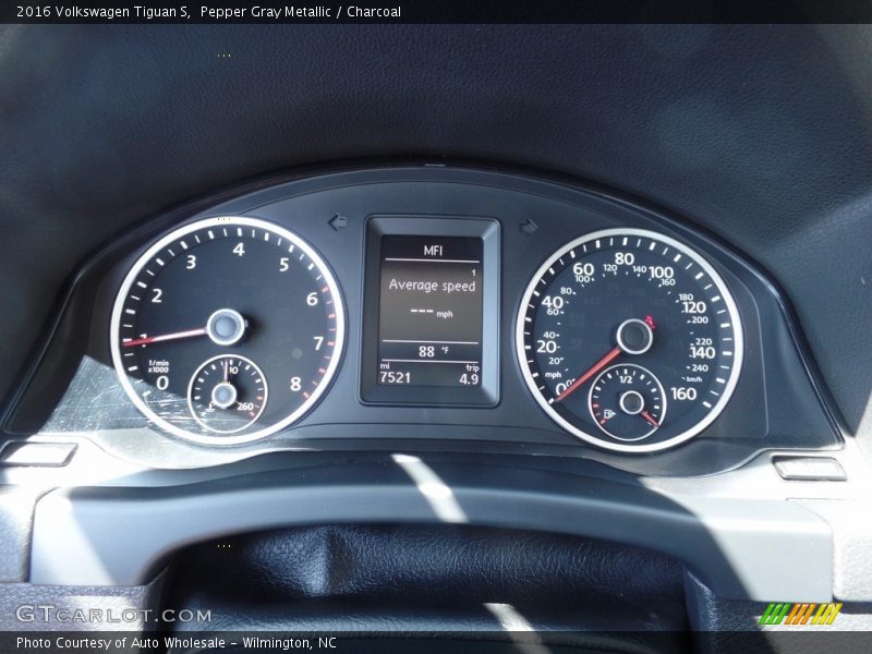 Pepper Gray Metallic / Charcoal 2016 Volkswagen Tiguan S