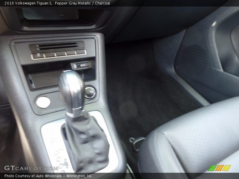 Pepper Gray Metallic / Charcoal 2016 Volkswagen Tiguan S