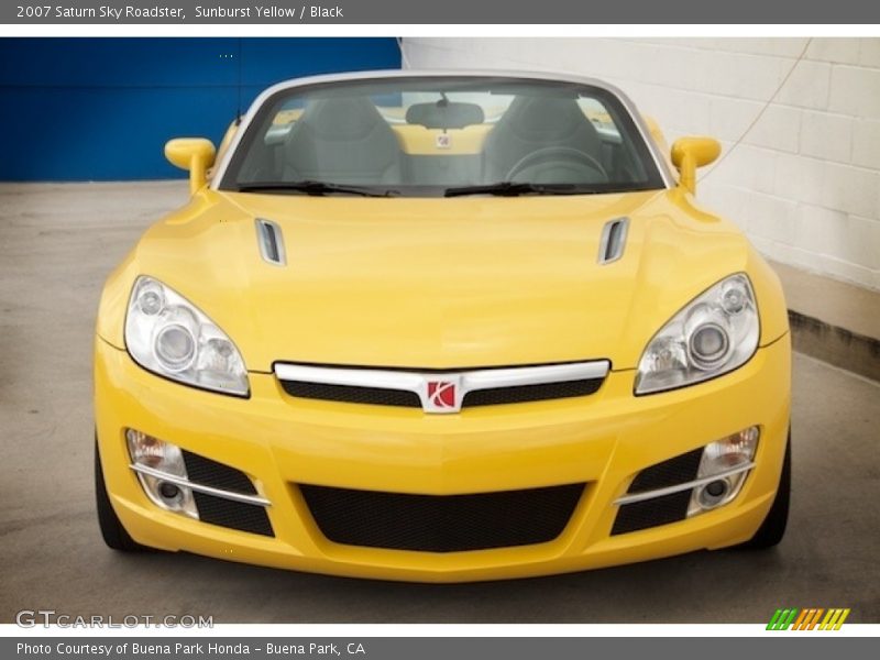 Sunburst Yellow / Black 2007 Saturn Sky Roadster