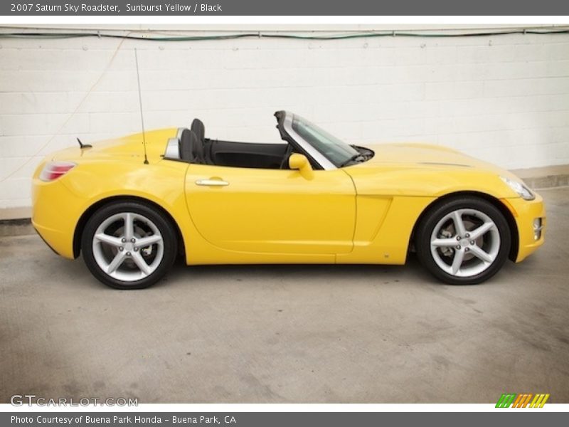 Sunburst Yellow / Black 2007 Saturn Sky Roadster