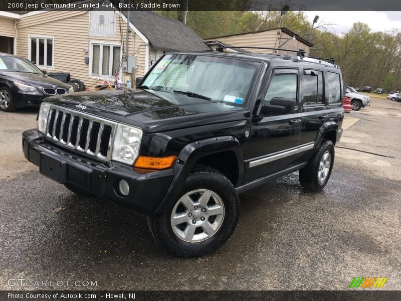 Front 3/4 View of 2006 Commander Limited 4x4