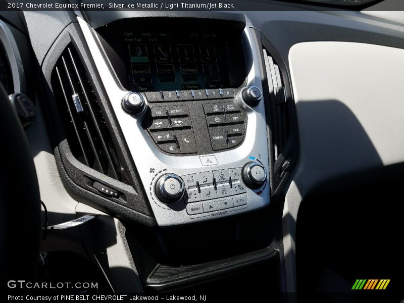 Silver Ice Metallic / Light Titanium/Jet Black 2017 Chevrolet Equinox Premier