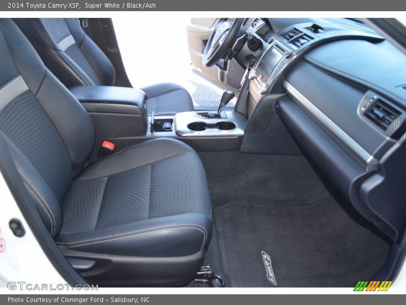 Super White / Black/Ash 2014 Toyota Camry XSP