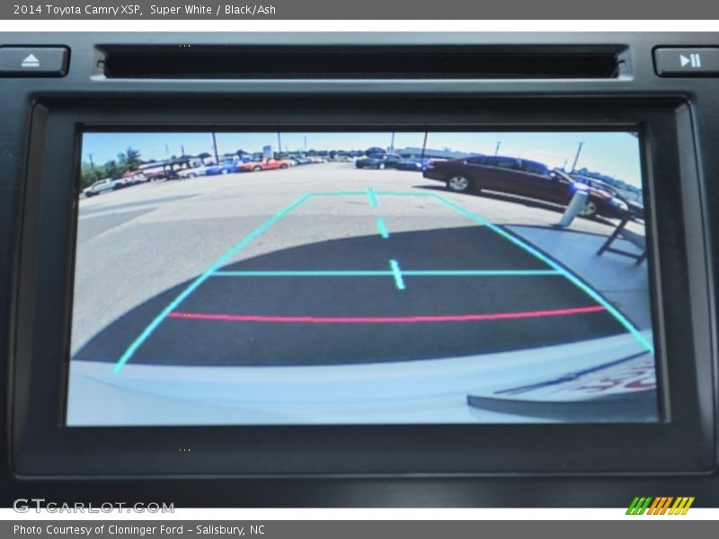 Super White / Black/Ash 2014 Toyota Camry XSP