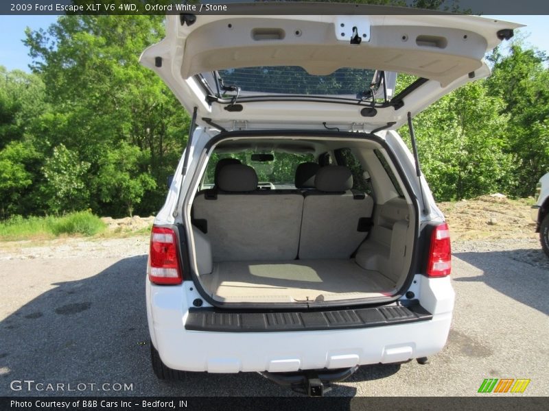 Oxford White / Stone 2009 Ford Escape XLT V6 4WD