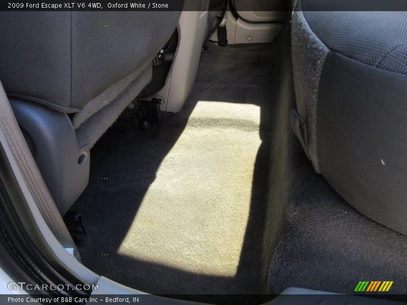 Oxford White / Stone 2009 Ford Escape XLT V6 4WD