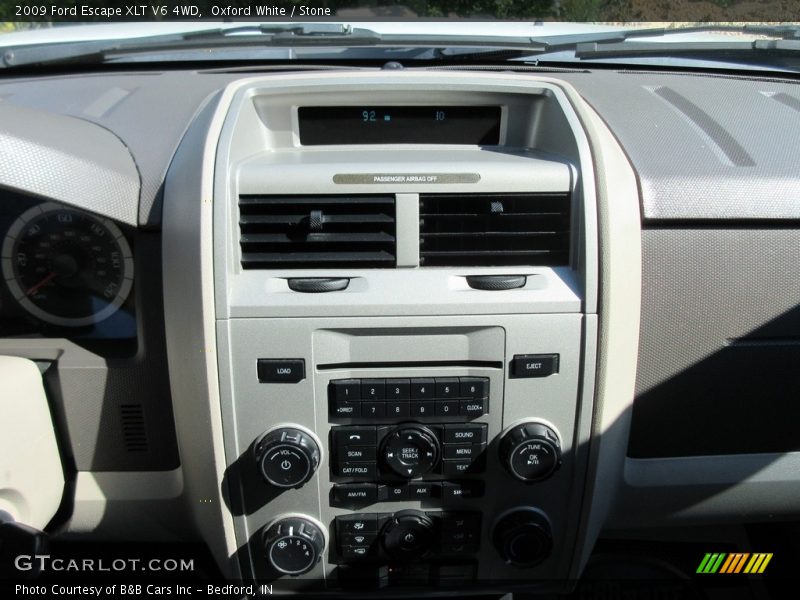 Oxford White / Stone 2009 Ford Escape XLT V6 4WD