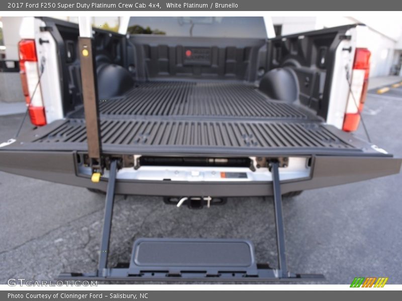 White Platinum / Brunello 2017 Ford F250 Super Duty Platinum Crew Cab 4x4