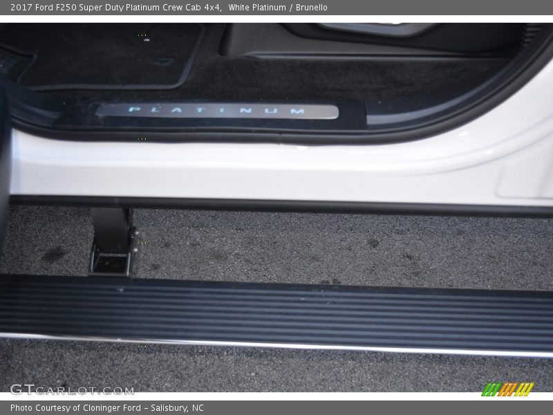White Platinum / Brunello 2017 Ford F250 Super Duty Platinum Crew Cab 4x4