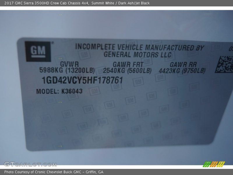 Summit White / Dark Ash/Jet Black 2017 GMC Sierra 3500HD Crew Cab Chassis 4x4