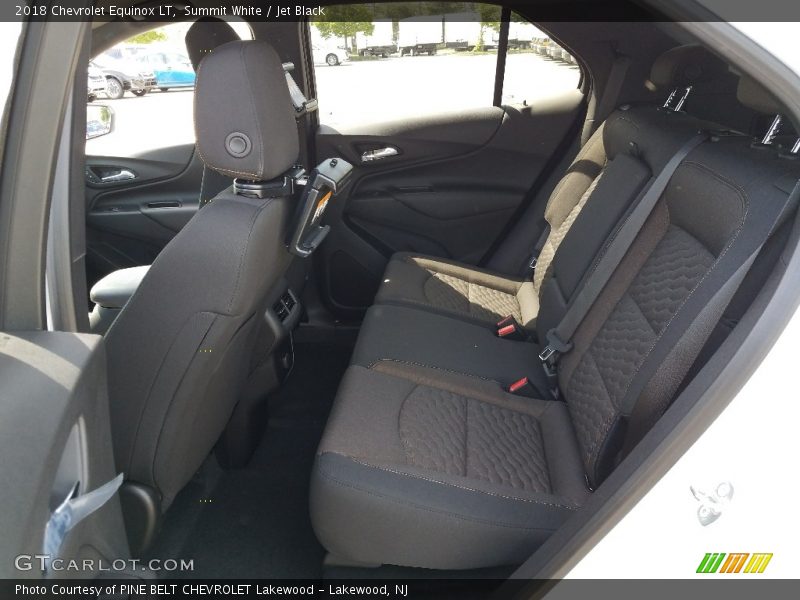 Summit White / Jet Black 2018 Chevrolet Equinox LT