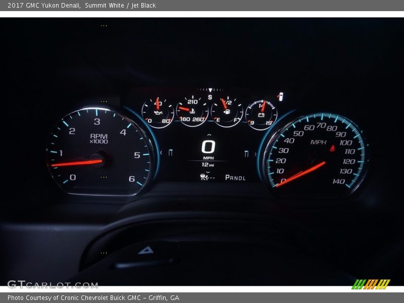 Summit White / Jet Black 2017 GMC Yukon Denali