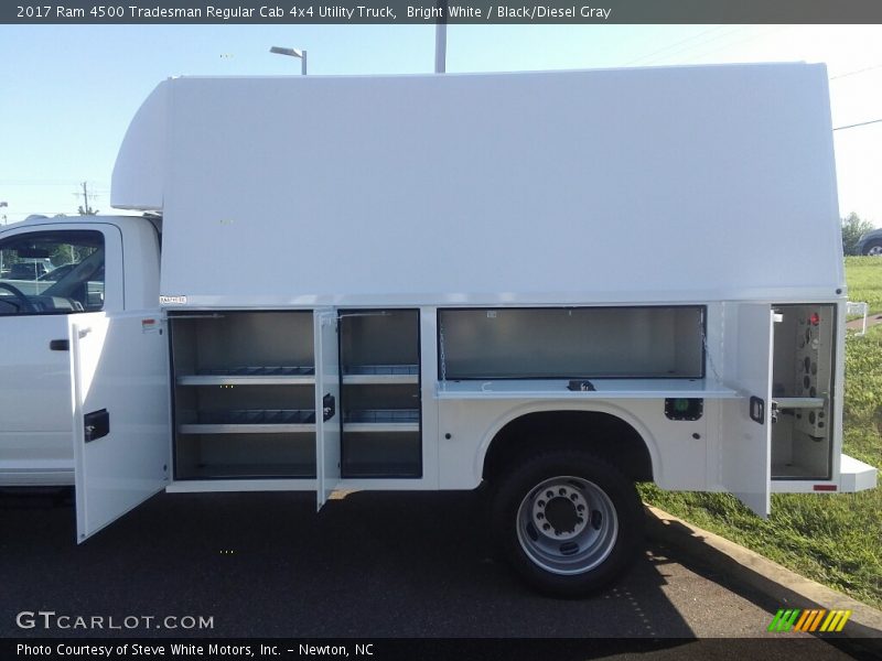 Bright White / Black/Diesel Gray 2017 Ram 4500 Tradesman Regular Cab 4x4 Utility Truck