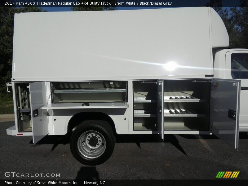 Bright White / Black/Diesel Gray 2017 Ram 4500 Tradesman Regular Cab 4x4 Utility Truck