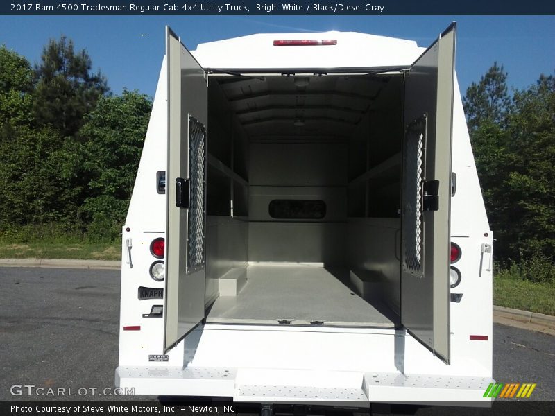 Bright White / Black/Diesel Gray 2017 Ram 4500 Tradesman Regular Cab 4x4 Utility Truck