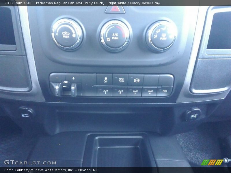 Bright White / Black/Diesel Gray 2017 Ram 4500 Tradesman Regular Cab 4x4 Utility Truck