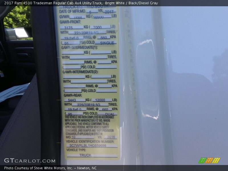 Bright White / Black/Diesel Gray 2017 Ram 4500 Tradesman Regular Cab 4x4 Utility Truck