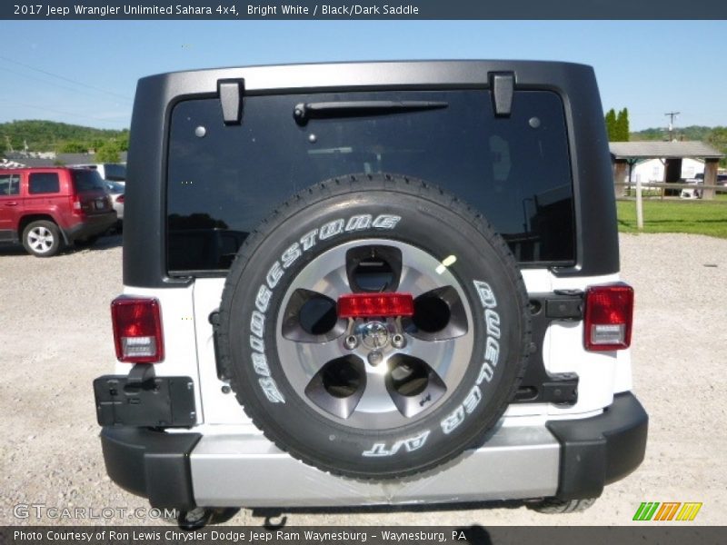 Bright White / Black/Dark Saddle 2017 Jeep Wrangler Unlimited Sahara 4x4