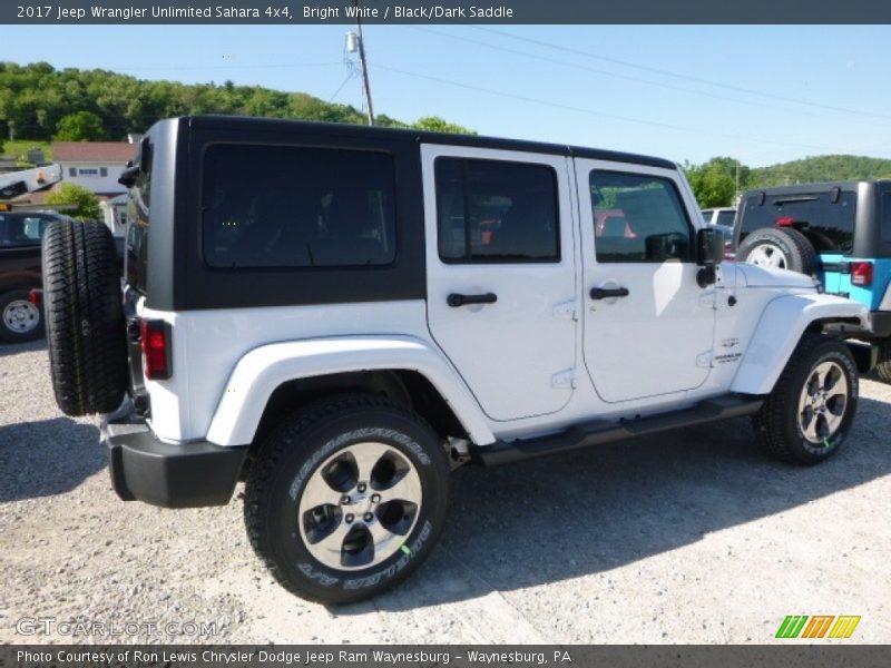 Bright White / Black/Dark Saddle 2017 Jeep Wrangler Unlimited Sahara 4x4