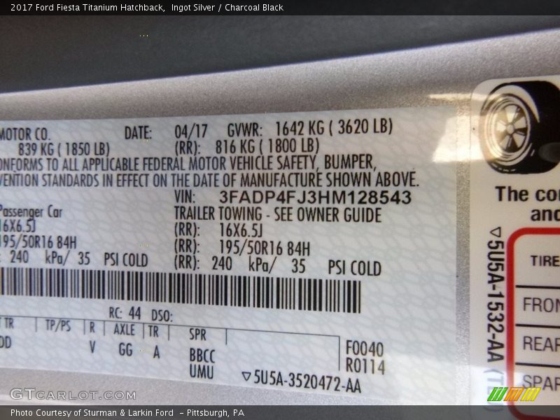 Ingot Silver / Charcoal Black 2017 Ford Fiesta Titanium Hatchback