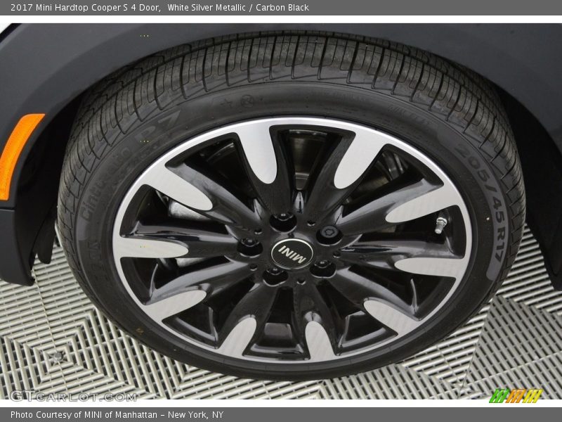 White Silver Metallic / Carbon Black 2017 Mini Hardtop Cooper S 4 Door
