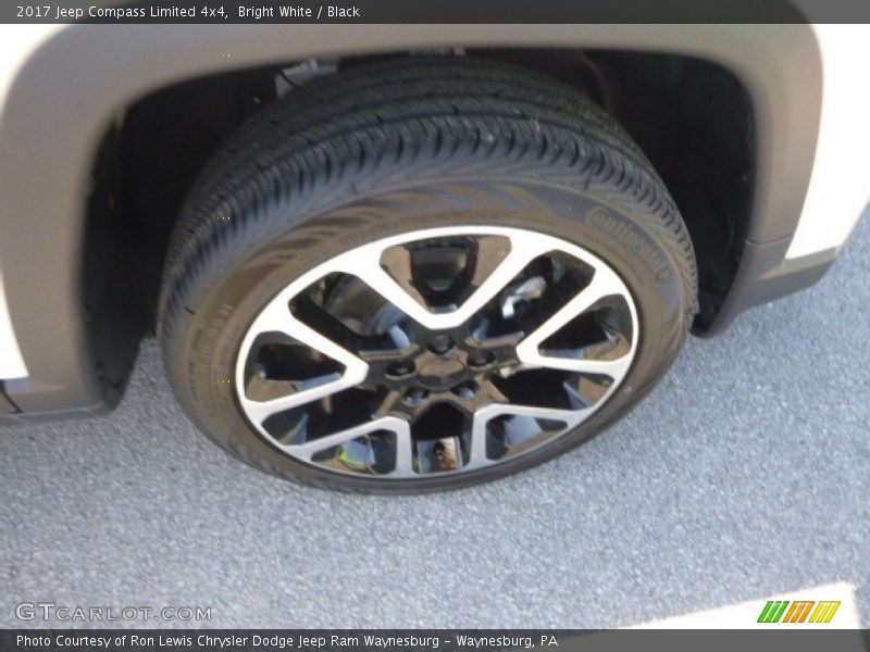 Bright White / Black 2017 Jeep Compass Limited 4x4