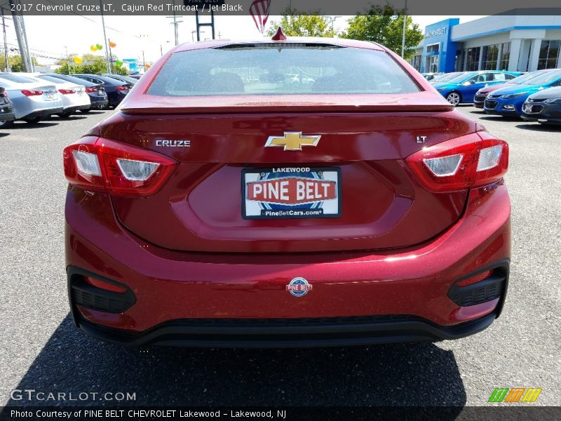 Cajun Red Tintcoat / Jet Black 2017 Chevrolet Cruze LT